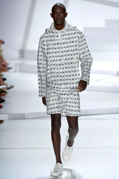 Look 12